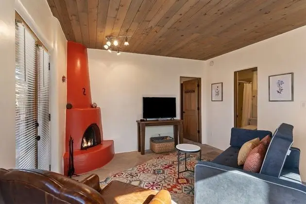Ev (Cielito - Two Kiva Fireplaces Walk to)