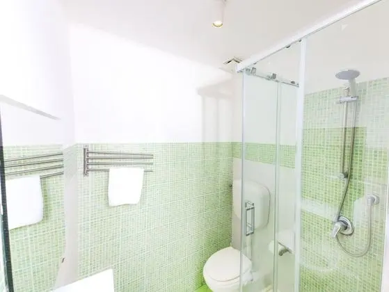 Basic Tek Büyük Yataklı Oda