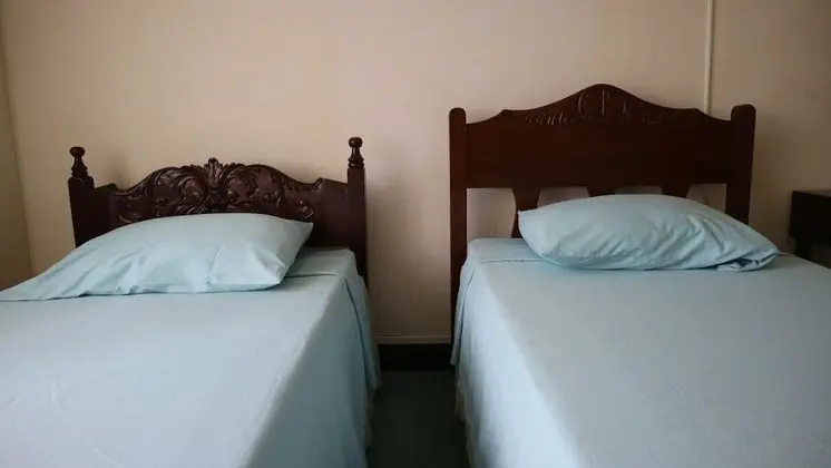 Basic Tek Büyük Yataklı Oda, Ortak Banyo (Galaxy 1)