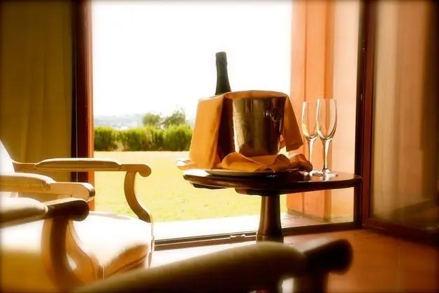 Romantic Tek Büyük veya İki Ayrı Yataklı Oda, Teras, Şehir Manzaralı