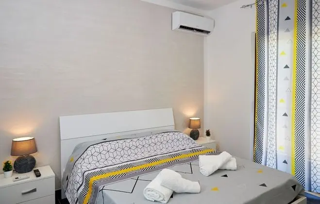 Design Tek Büyük Yataklı Oda