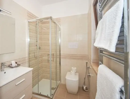 Design Tek Büyük Yataklı Oda