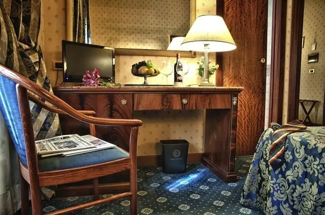 Tek Büyük veya İki Ayrı Yataklı Oda