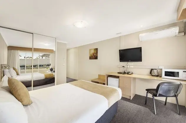 Standard Oda, 1 Büyük (Queen) Boy Yatak