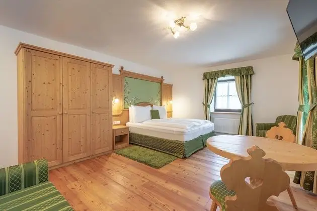 Superior Tek Büyük veya İki Ayrı Yataklı Oda