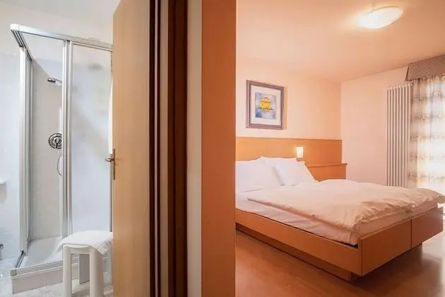 Family Oda, Birden Çok Yatak, Balkon, Dağ Manzaralı (Converts to 2 Twin Beds)