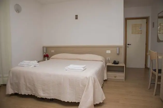 Tek Büyük veya İki Ayrı Yataklı Oda