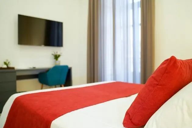 Design Tek Büyük veya İki Ayrı Yataklı Oda, Ek Bina