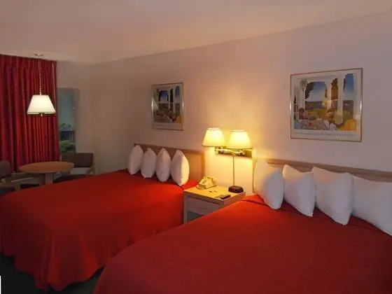 Value Double Queen Room
