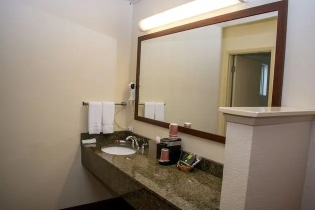 Value Double Queen Room
