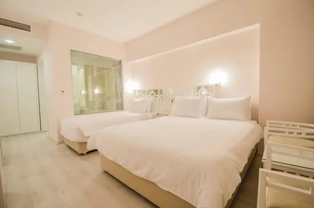 Standart Oda, Kara Manzaralı