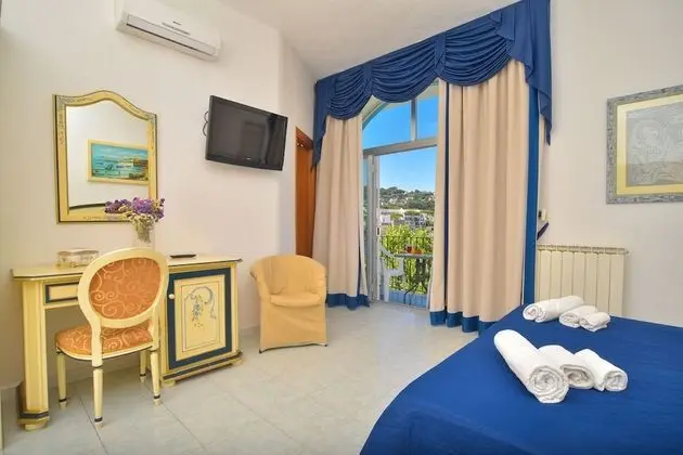 Superior Tek Büyük Yataklı Oda, Balkon, Deniz Manzaralı