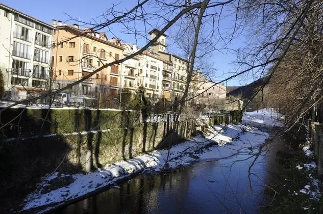 Üç Kişilik Oda