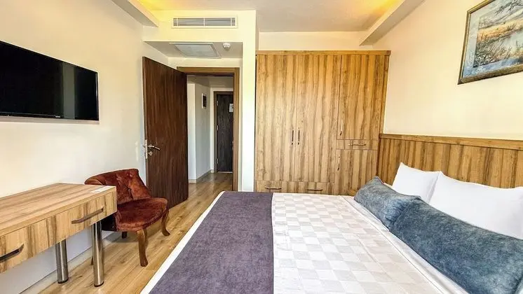 Superior Suite Custom Oda