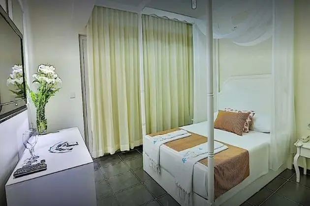 Executive Suit 