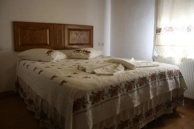 Çift Kişilik, Bahçe Manzaralı