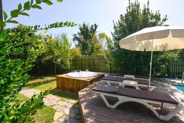 Özel Havuzlu Villa, Nehir Manzaralı