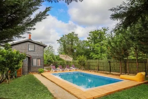 Özel Havuzlu Villa, Nehir Manzaralı