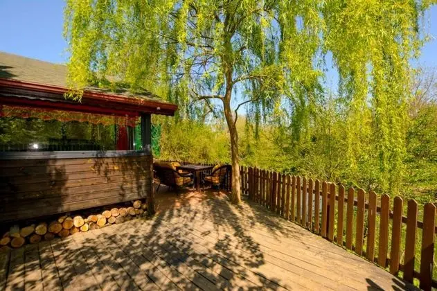 Özel Havuzlu Villa, Nehir Manzaralı
