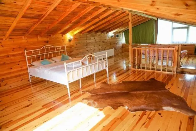 Özel Havuzlu Villa, Nehir Manzaralı