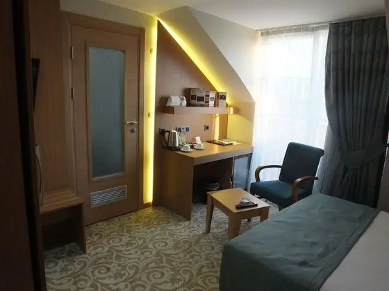 Standard Tek Büyük veya İki Ayrı Yataklı Oda