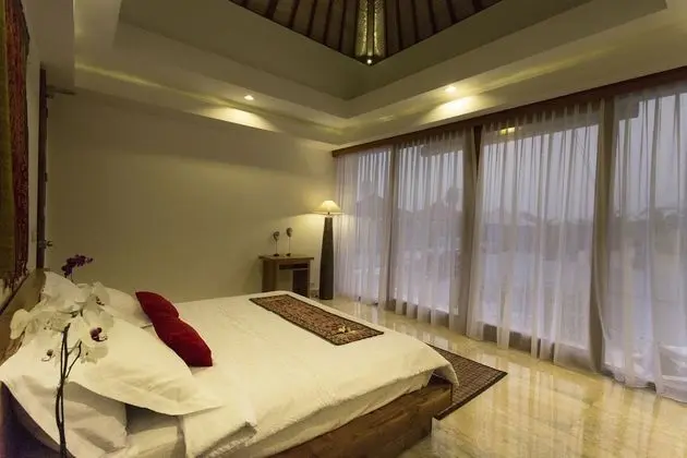 Presidential Villa, 2 Yatak Odası, Kişiye Özel Havuzlu, Havuz Manzaralı