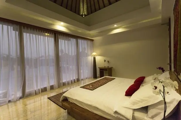 Presidential Villa, 2 Yatak Odası, Kişiye Özel Havuzlu, Havuz Manzaralı