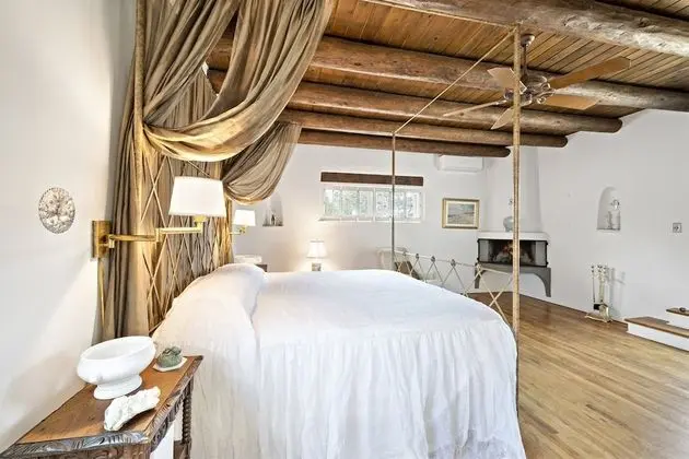 Ev (Cinco Chimineas - Indoor Pool, Walk t)