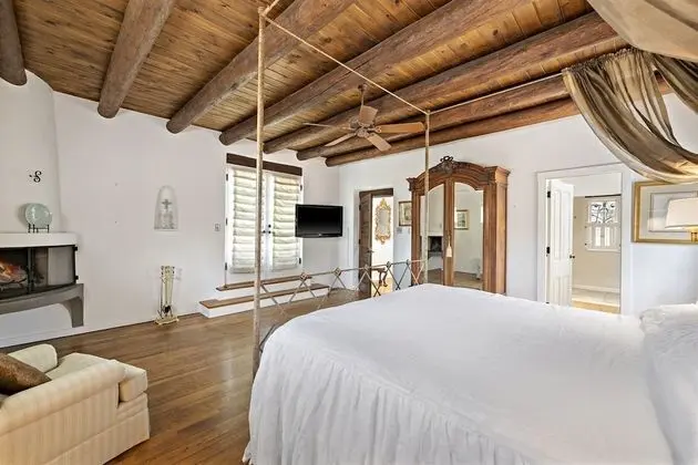 Ev (Cinco Chimineas - Indoor Pool, Walk t)