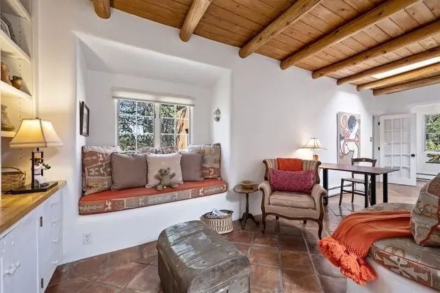 Ev (Cinco Chimineas - Indoor Pool, Walk t)