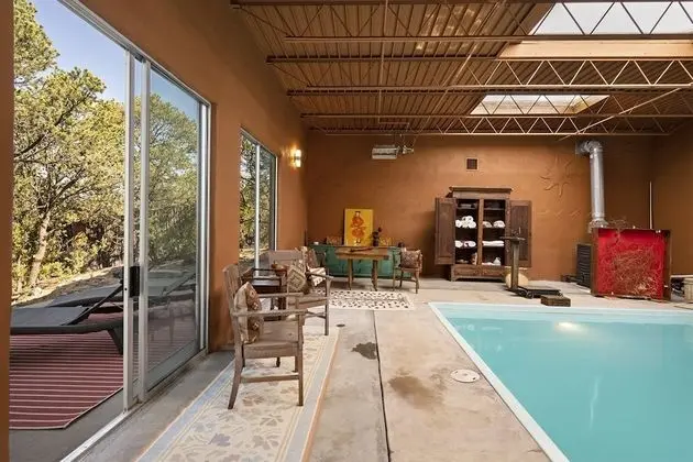 Ev (Cinco Chimineas - Indoor Pool, Walk t)