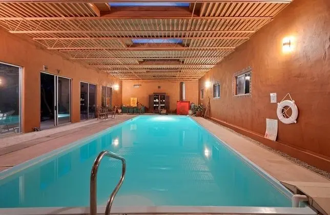 Ev (Cinco Chimineas - Indoor Pool, Walk t)