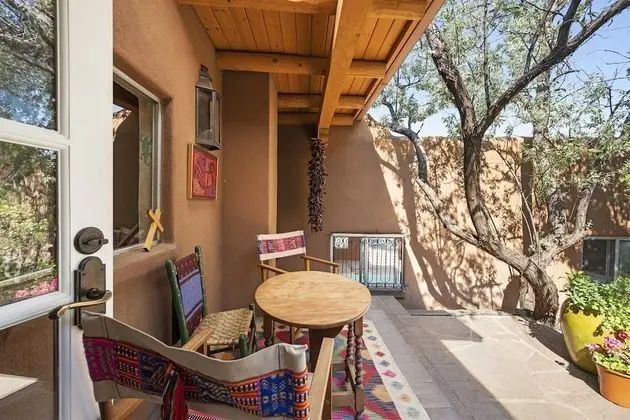 Ev (Cinco Chimineas - Indoor Pool, Walk t)