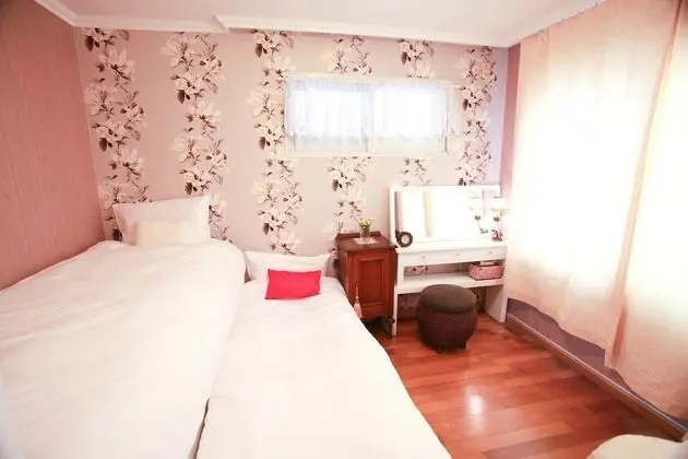 İki Ayrı Yataklı Oda, Ortak Banyo (Foreigners Only)