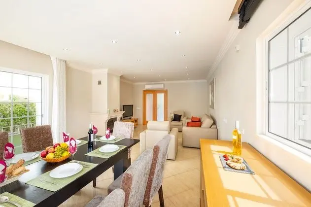 Villa, 6 Yatak Odası, Kişiye Özel Havuzlu, Havuz Manzaralı