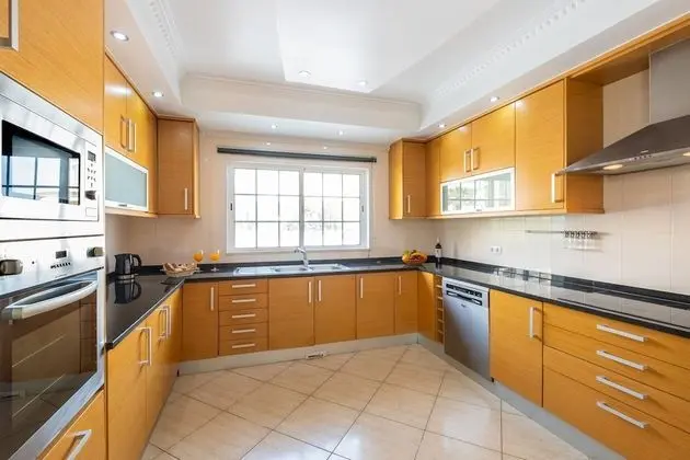 Villa, 6 Yatak Odası, Kişiye Özel Havuzlu, Havuz Manzaralı
