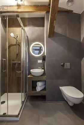 Deluxe Stüdyo (Scent of a Woman)