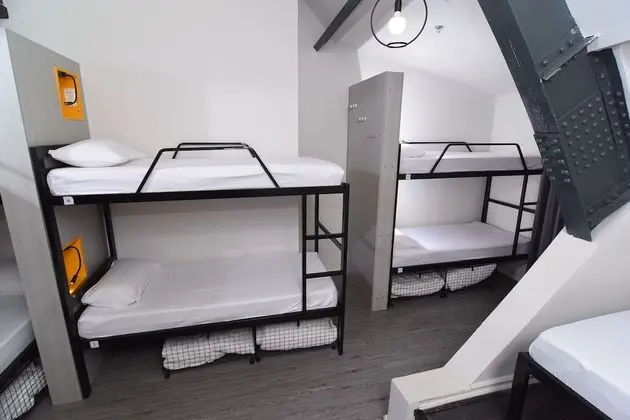 10-Bed Mixed Dormitory Room