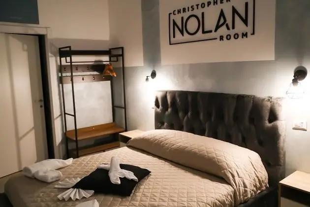 Business Tek Büyük Yataklı Oda