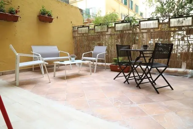 Business Tek Büyük Yataklı Oda