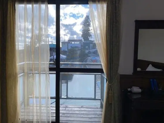 Tek Büyük Yataklı Oda, Balkon