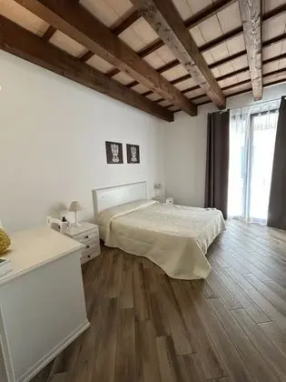 Tek Büyük Yataklı Oda, Balkon