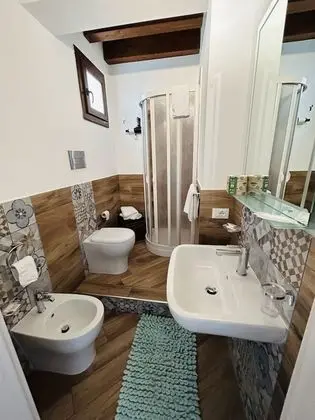 Tek Büyük Yataklı Oda, Balkon