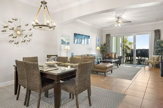 Daire (824 Cinnamon Beach)