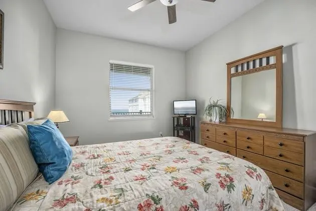 Daire (952 Cinnamon Beach)