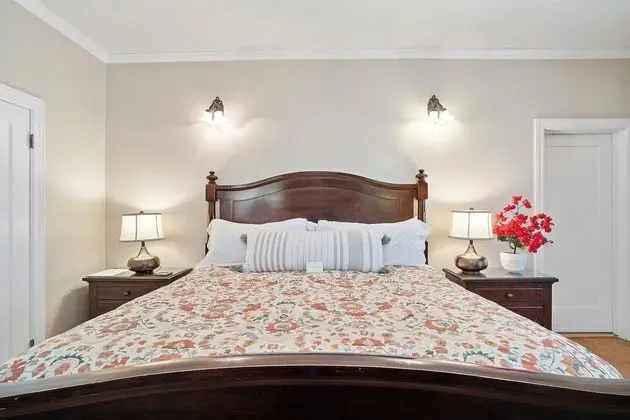 Room, 1 King Bed (Ellington)