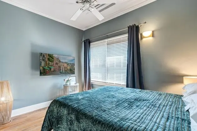 Room, 1 Queen Bed (Gilberto)