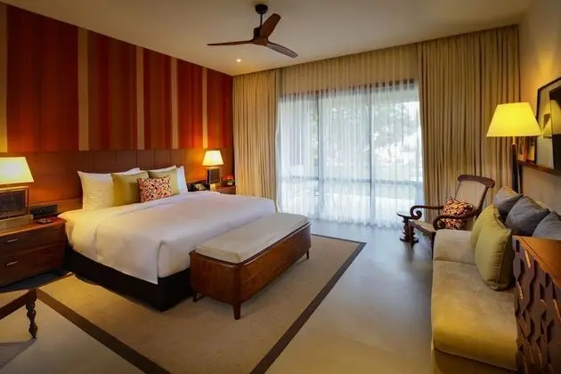 Deluxe Ocean View Suite