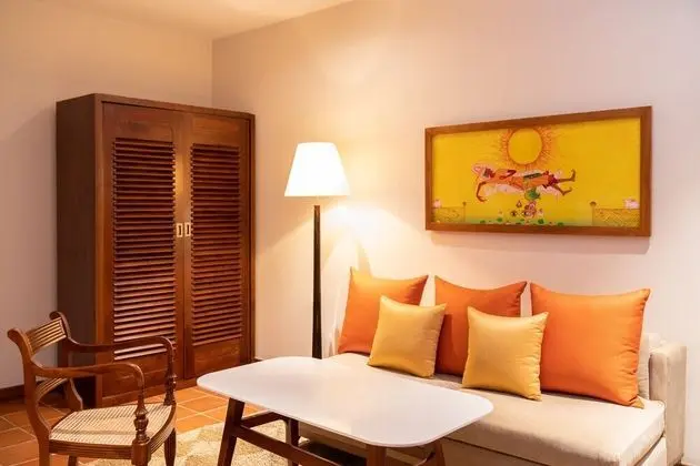 Deluxe Ocean View Suite