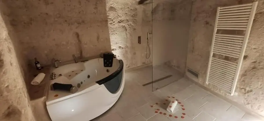 Deluxe Tek Büyük Yataklı Oda, 1 Büyük (Queen) Boy Yatak, Küvet